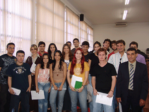 https://toledoprudente.edu.br/wp-content/uploads/2007/07/aprovestagiomp2007capa.gif